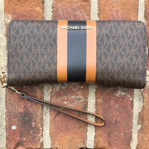 Michael Kors Large Wallet/Wristlet